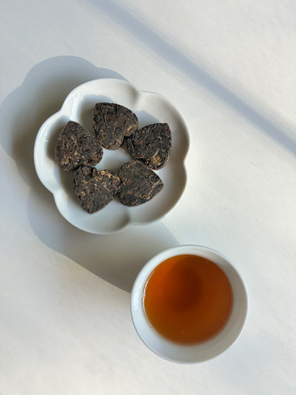 Heicha Rose Hearts / Dark Tea