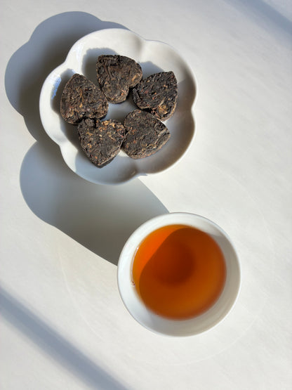 Heicha Rose Hearts / Dark Tea