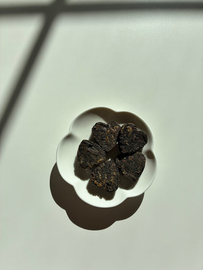 Heicha Rose Hearts / Dark Tea