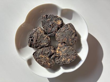 Heicha Rose Hearts / Dark Tea
