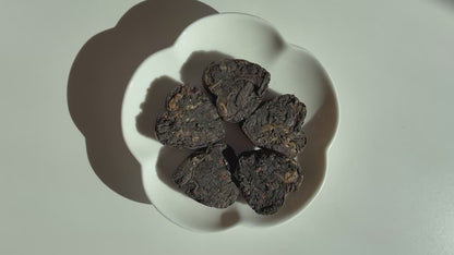 Heicha Rose Hearts / Dark Tea